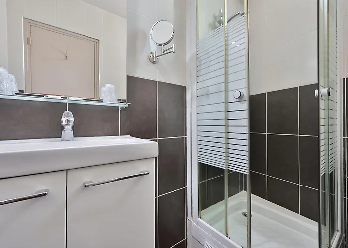 Hotell La Rotonde 3*